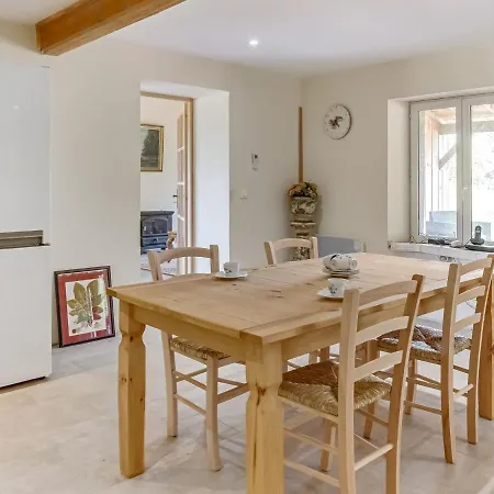 Serene Holiday In Lacapelle-biron With Terrace Dom wakacyjny